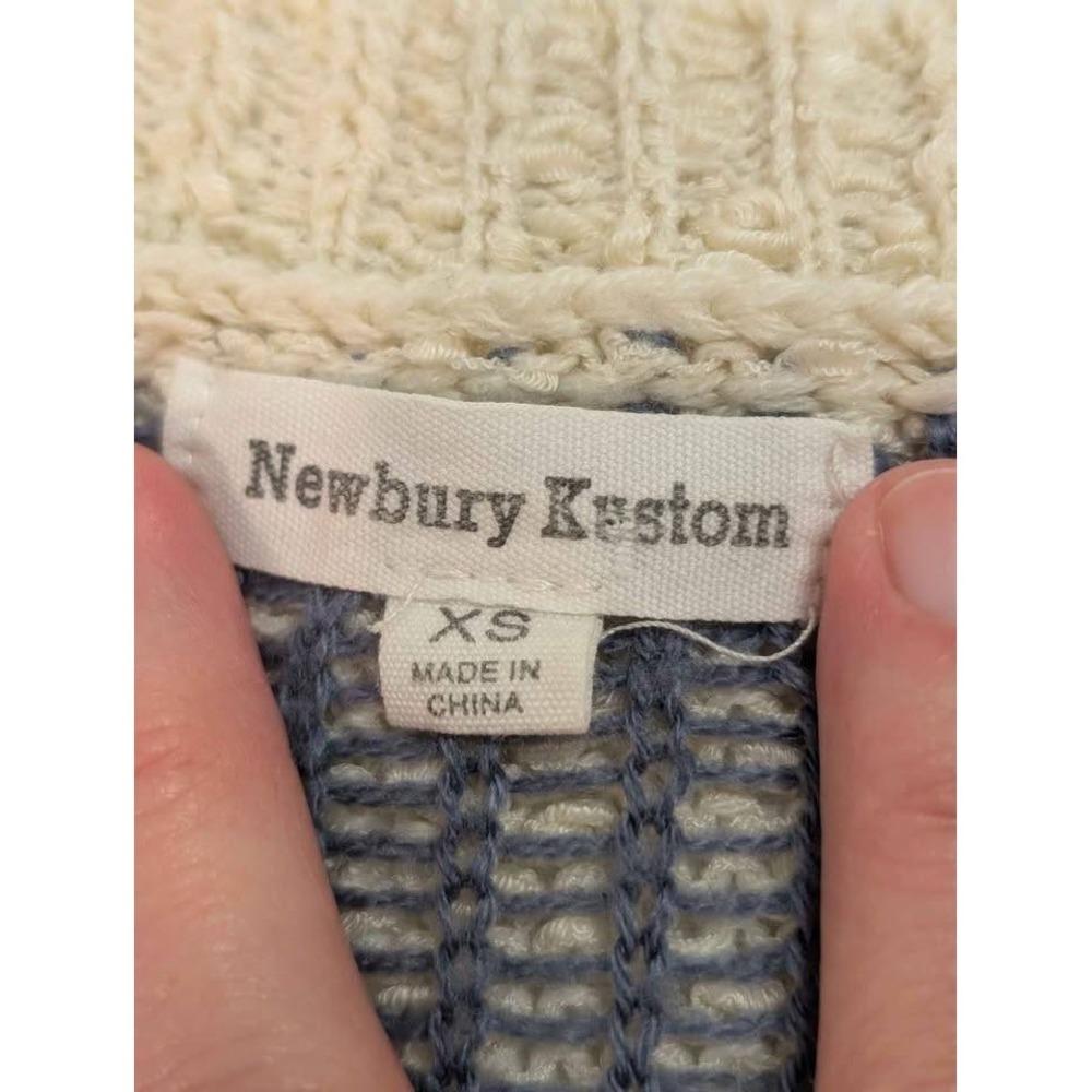 Newbury Kustom Star Sweater XS Cream Blue Knit Hole see pics - Picture 3 of 7